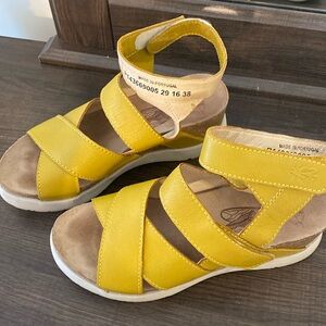 Fly London Envy Mustard size 38